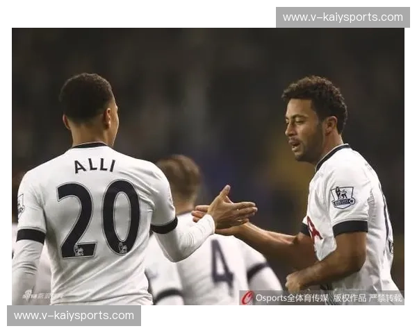 蓝狐长啸对决白百合盛放:英超乱世下的宿命羁绊与战术博弈 蓝狐长啸对决白百合盛放:英超乱世下的宿命羁绊与战术博弈